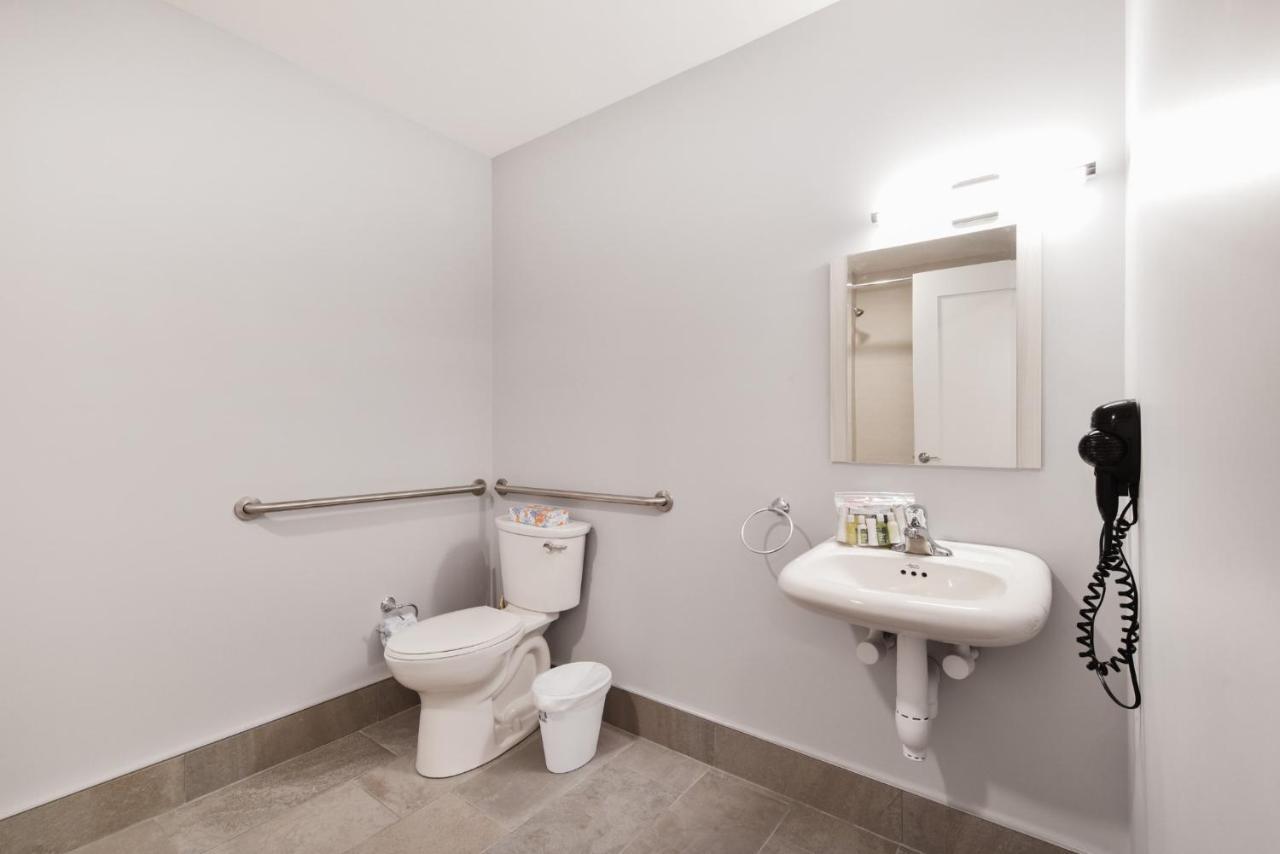 Harmony Medical Suites Longwood ブルックライン エクステリア 写真